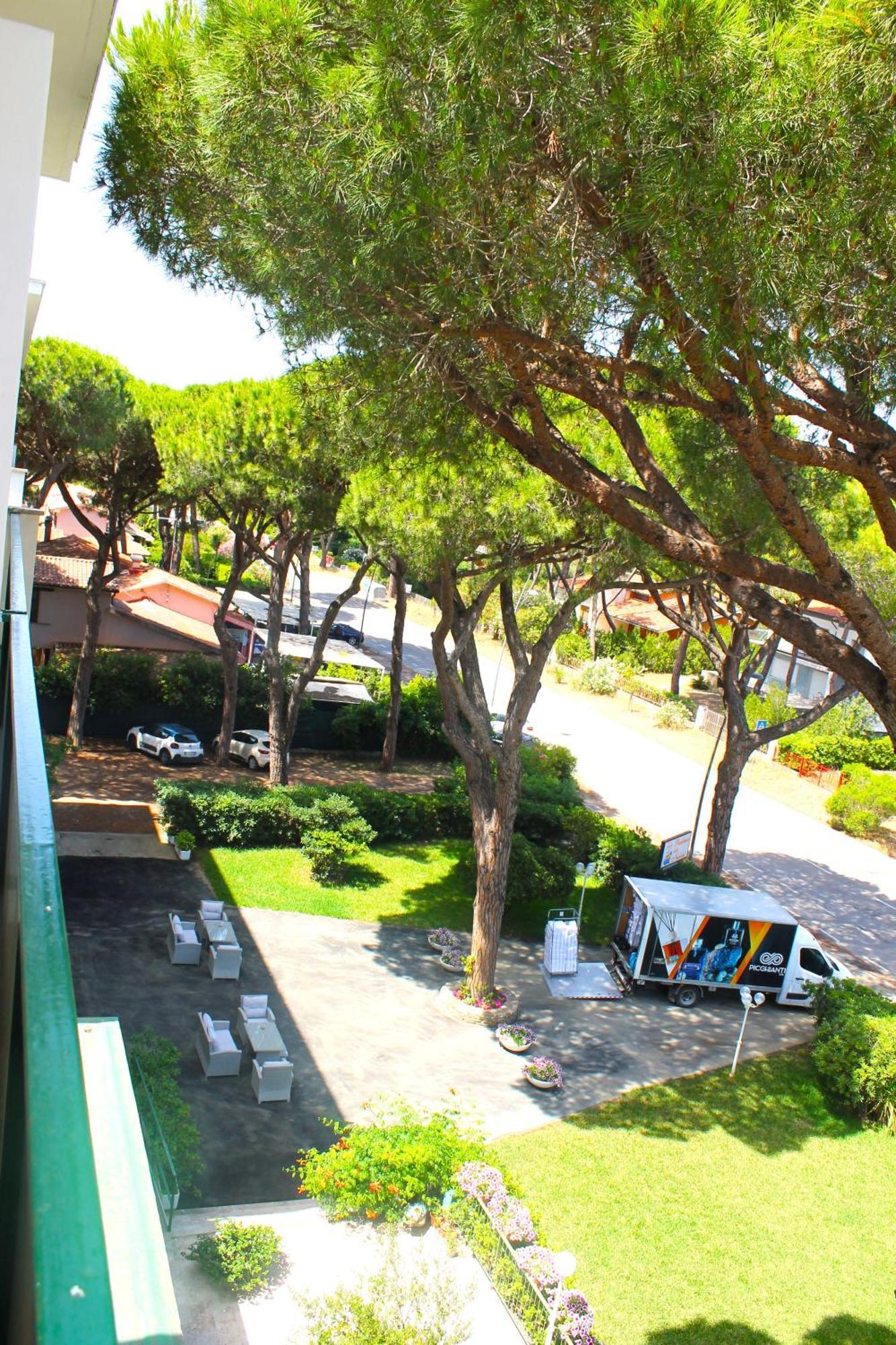 Residence Delle Nazioni Principina a Mare Exterior photo